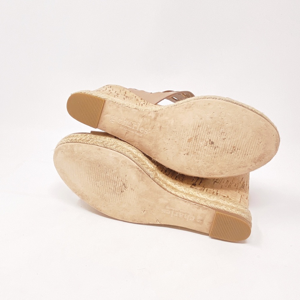 SOLD Charles David Women’s Laser Sandals - Picture 6 of 15